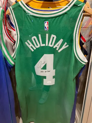 Maillot original Boston JR Holiday signé et authentifié