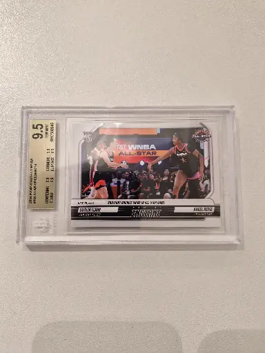 Panini Instant WNBA #164 Clark/Reese Grad 9.5